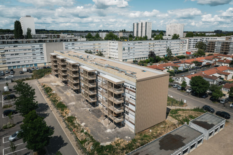 3._bd_alsace_14_Red Shelter Studio & Bouygues Bâtiment Nord Est
